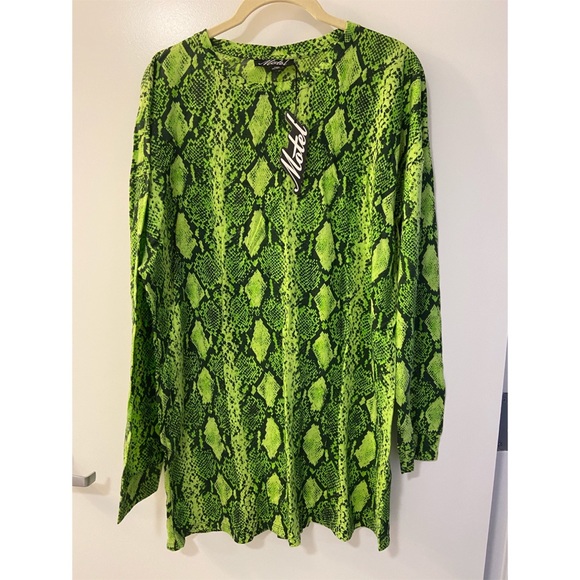 NWT Motel snakeskin shirt dress, size S - Picture 3 of 4